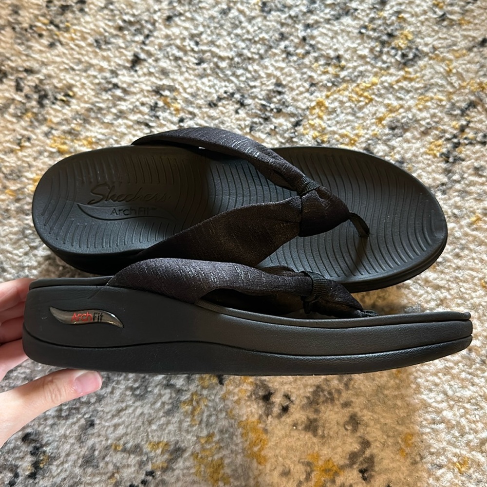 Sketchers ArchFit Performance Go Thong Sandal